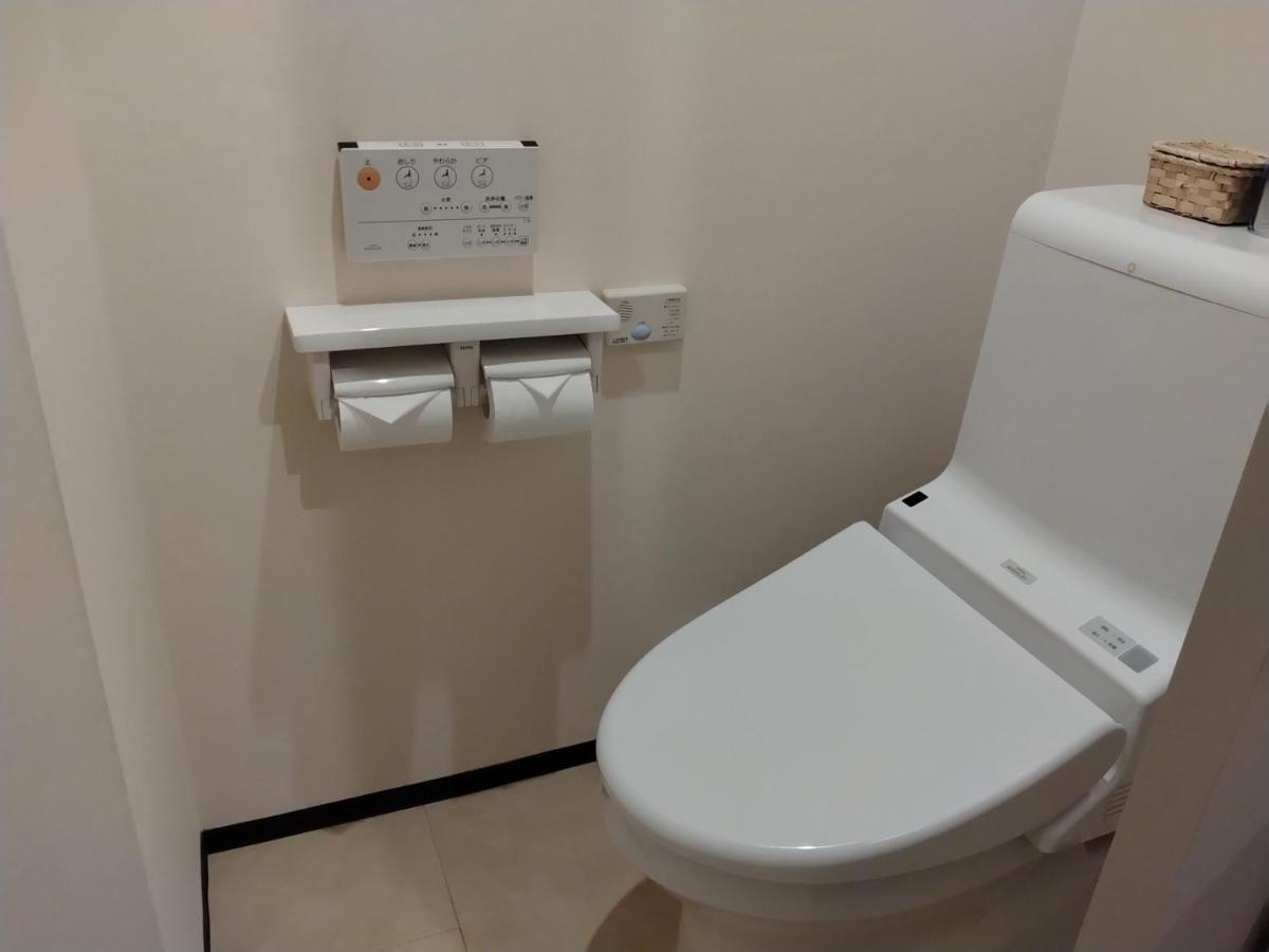 ホテル ベニ ウエスト 大人専用 Ōsaka Exterior foto