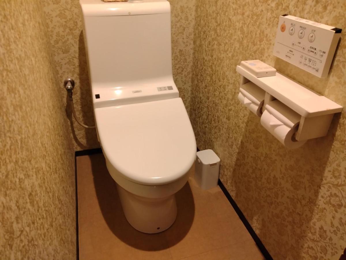 ホテル ベニ ウエスト 大人専用 Ōsaka Exterior foto